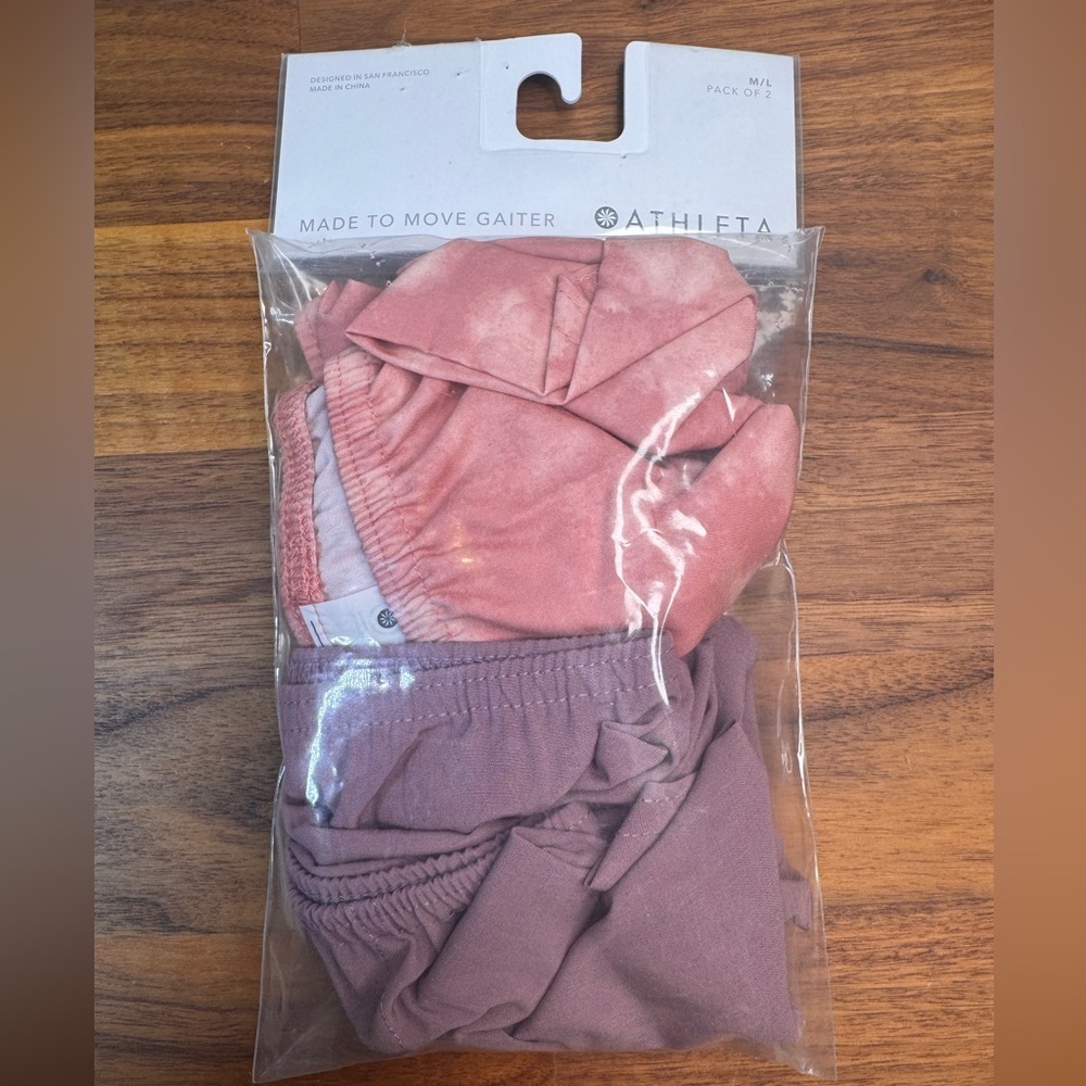 Athleta Tie-Dye Gaiter Set Made to Move Repackaged